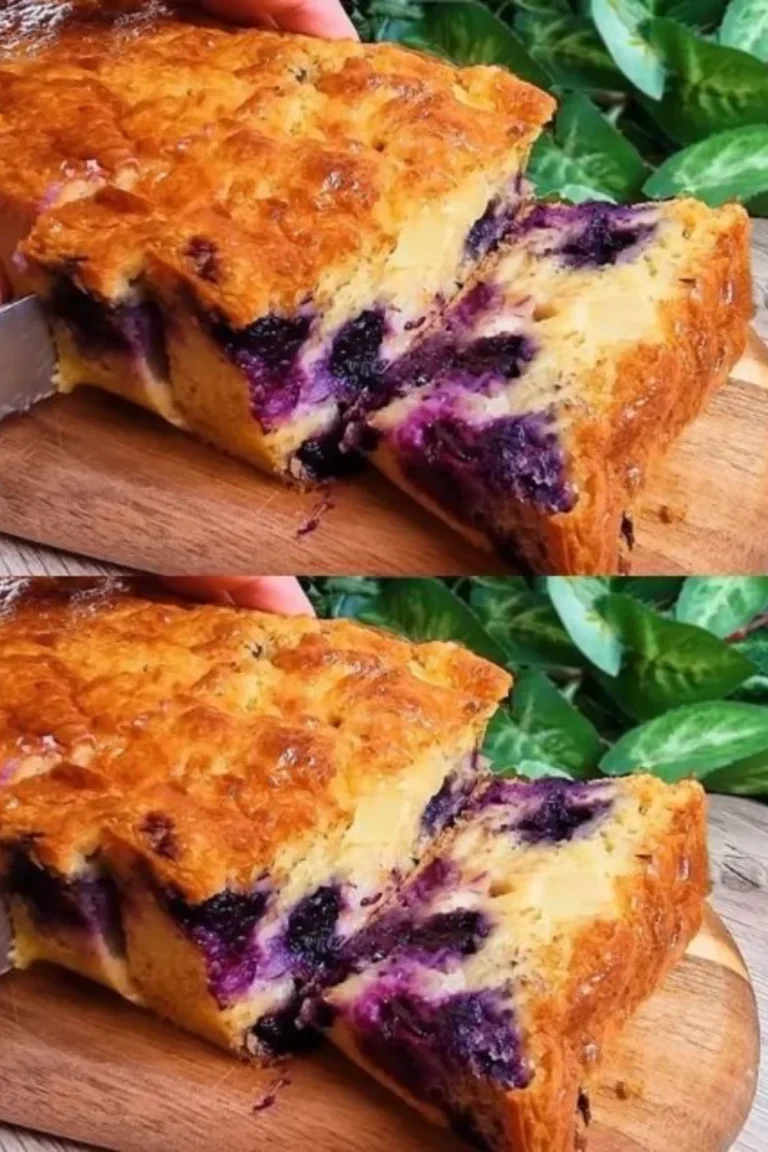 Delicious diet cake made with oatmeal, apple, yogurt, and blueberries.