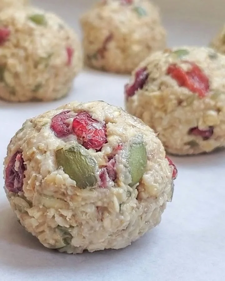 Delicious healthy oats dessert made without flour or sugar, ready in 5 minutes